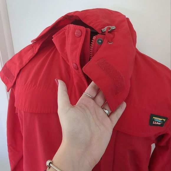 L.L. Bean Red Outdoor Camping Hiking Windbreaker Hooded Jacket Size PM - Picture 10 of 11